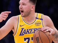 南宫28-东契奇连续三场比赛得分超过比分优势明显，美国队挑战极限！的简单介绍