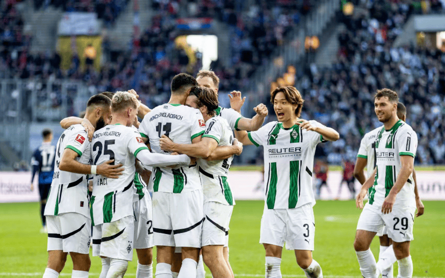 包含赛地聚焦：德甲关键战热度飙升，纽卡斯尔门线救险，引发热议，资深球员宣示担当的词条