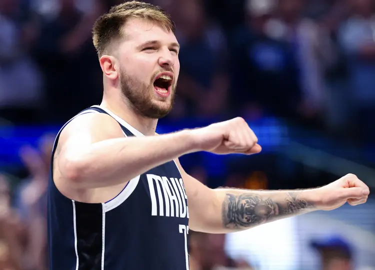 包含Ming赛事官方发布战术调整新规,DWG争议不断!的词条 包含Ming赛事官方发布战术调整新规,DWG争议不断!的词条